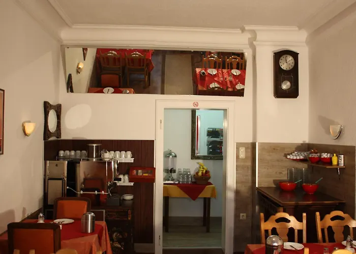 Hotel Pension Schmellergarten München